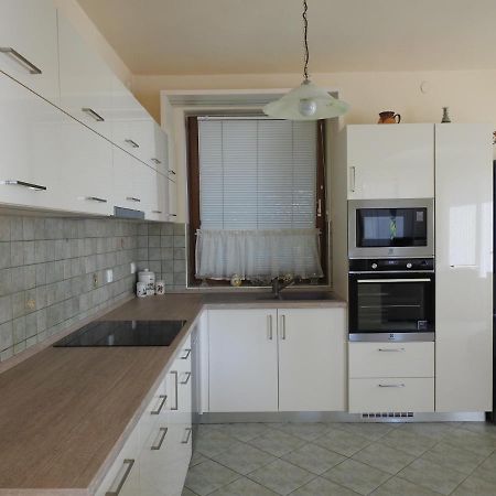 Petra Apartmanhaz Badacsonytomaj Exterior foto